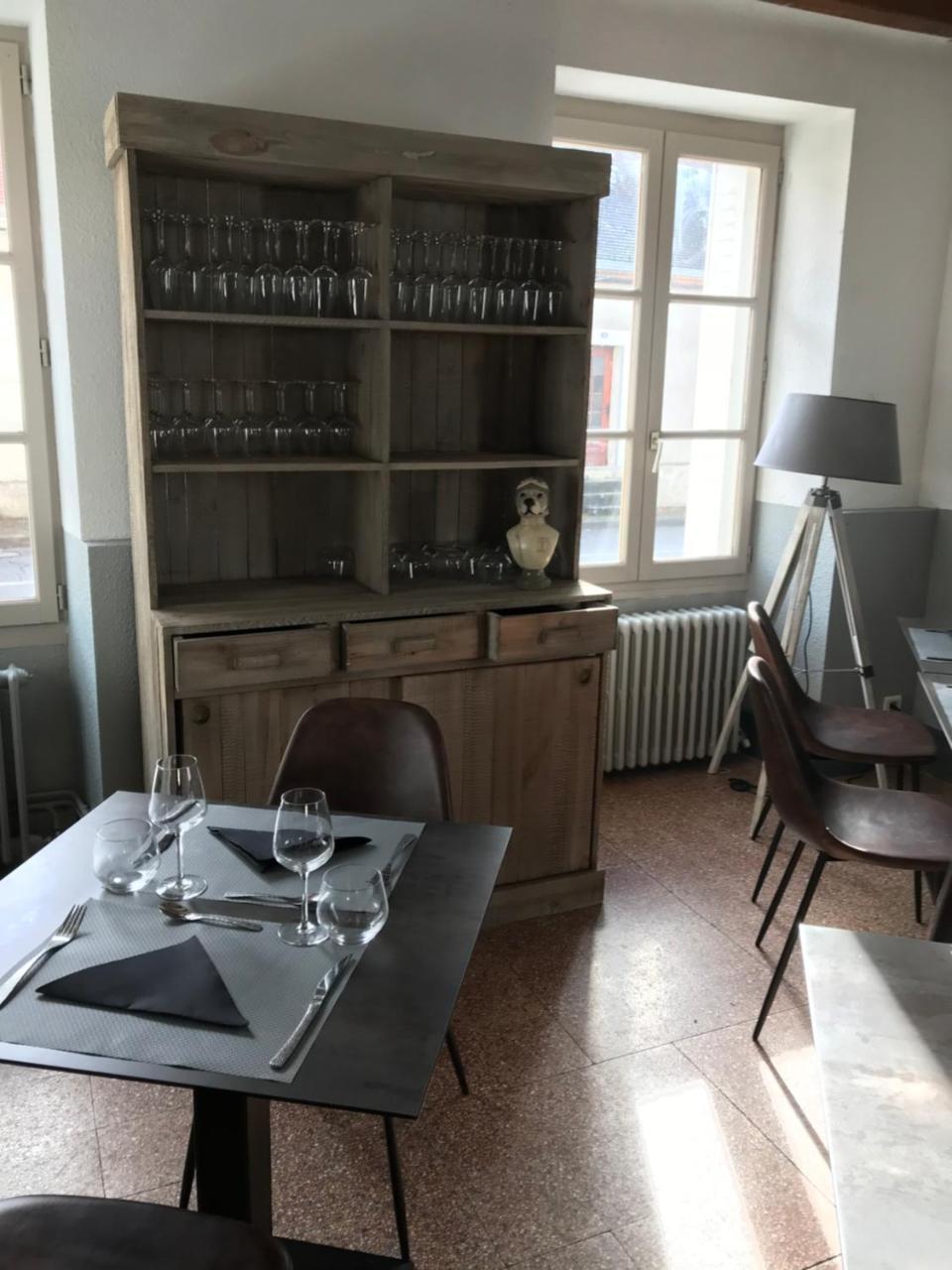 Les Amis De Diane Hotel